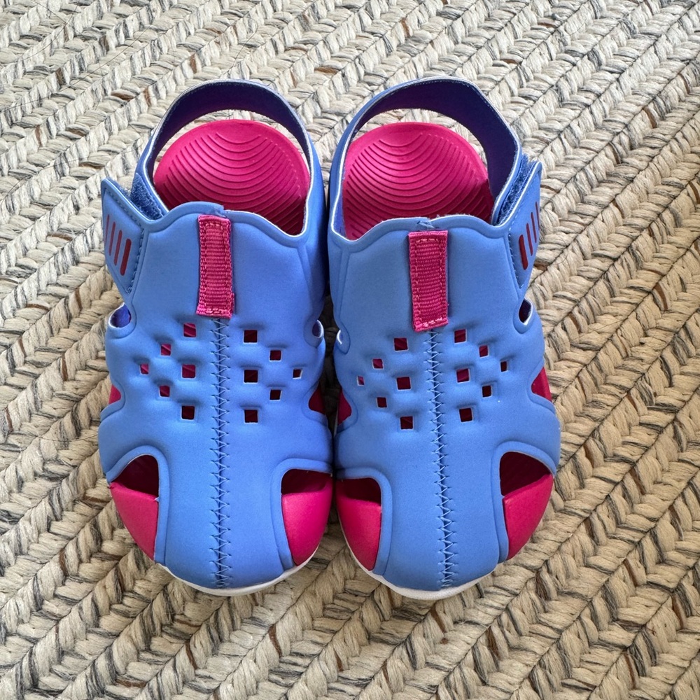 NWOT - Wonder Nation Toddler Girl Summer Sandals 7/8